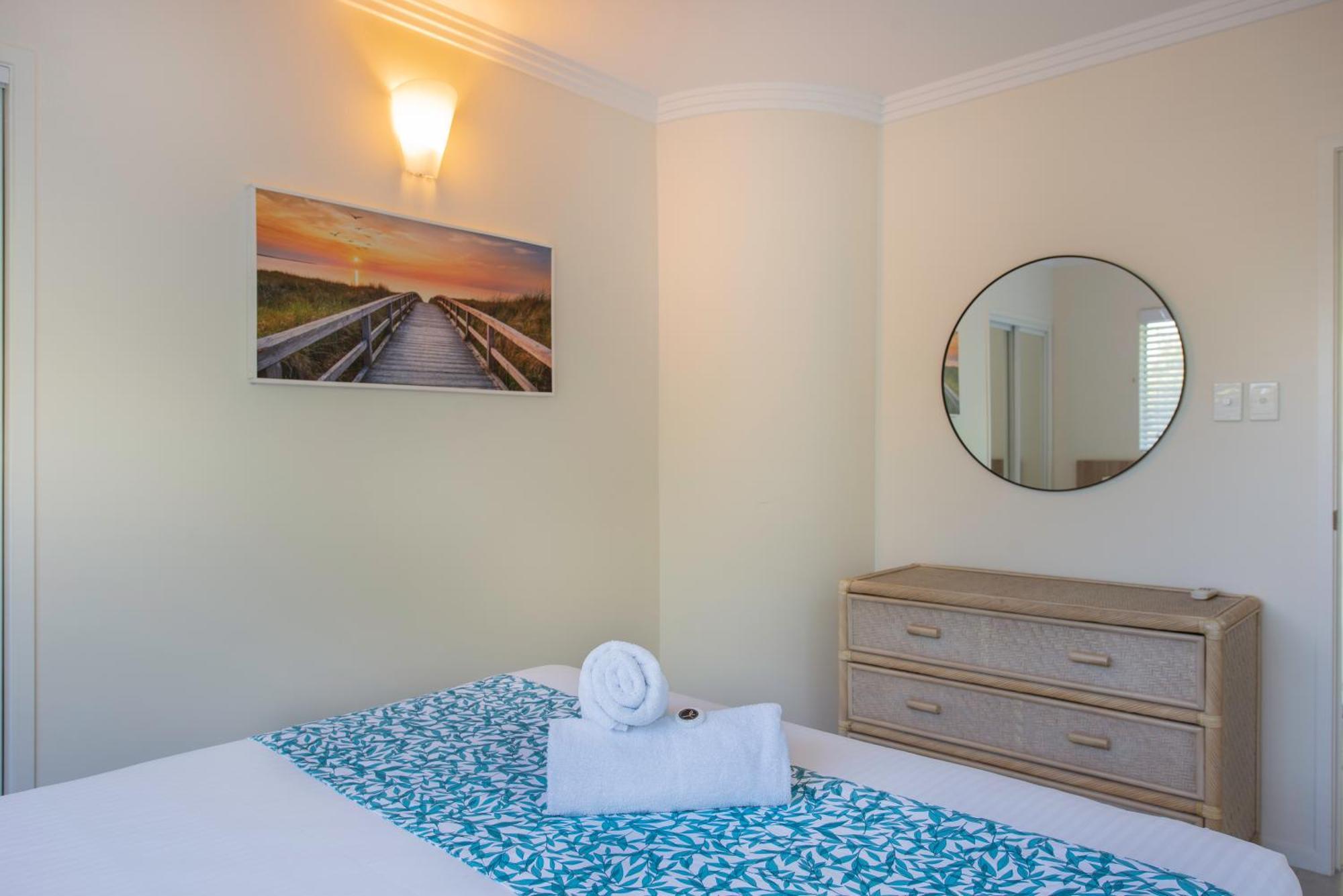 Coral Sea Vista Apartments Эйрли-Бич Экстерьер фото